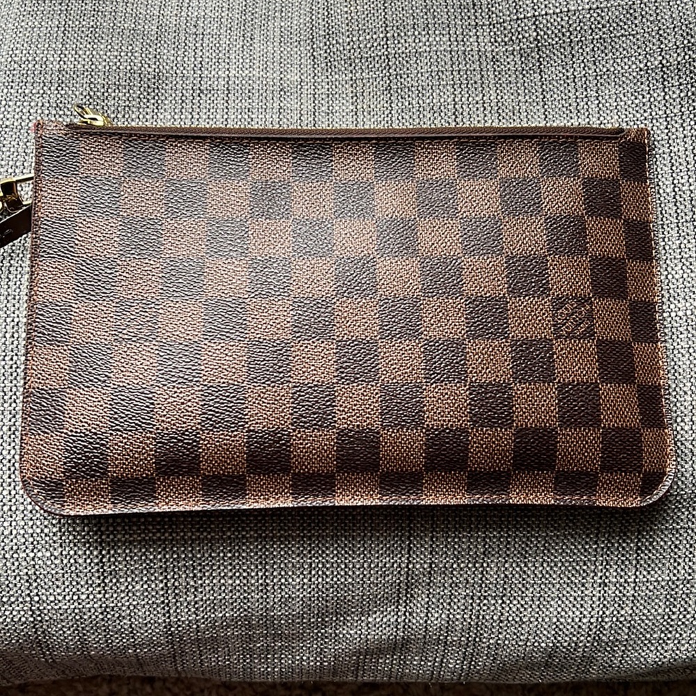 Louis Vuitton Damier Ebene Neverfull GM Pouch w Red Interior Wristlet